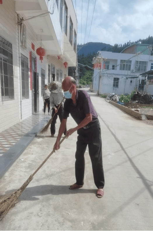 九峰镇:环境整治焕新貌 美丽乡村谱新篇