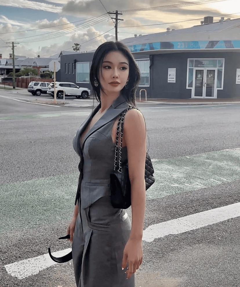 逆天颜值 身材!悉尼初代网红!_fiona_xue_美女