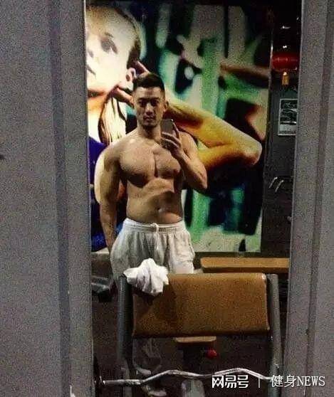 中国肌肉男模赴日本拍gv，作品成同志圈大热！