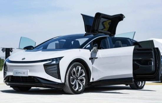 华人运通与iauto签订全面战略合作协议