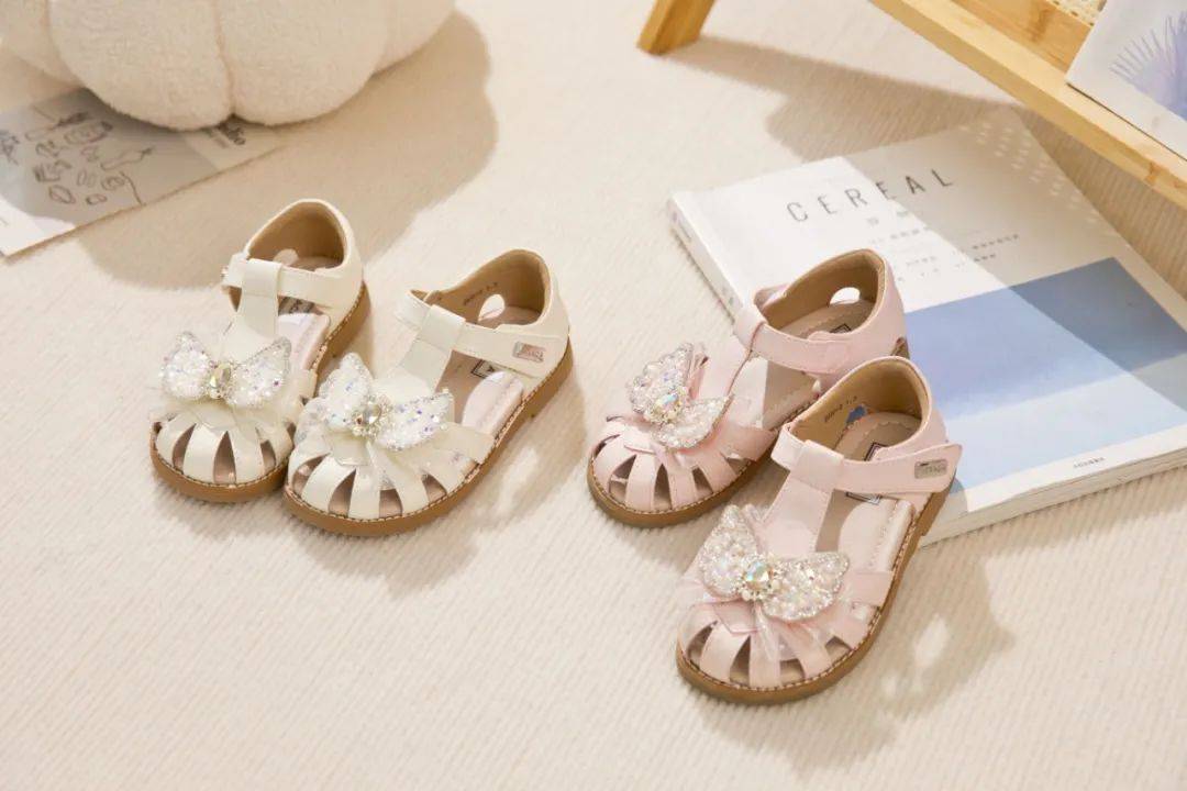 娃的鞋子不用买太贵,这几双舒服又透气!今天我们薅来了超低价