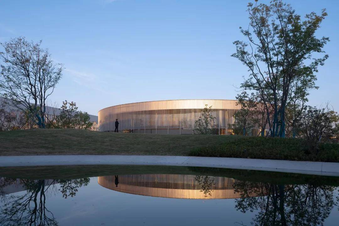 第一座"零碳"蔚来中心,shl设计