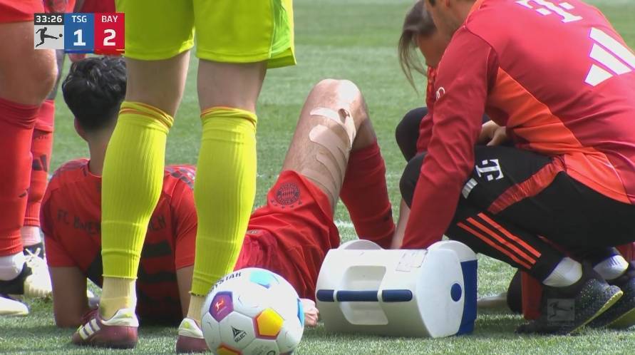 离欧洲杯还有一个月!帕夫洛维奇无对抗受伤,被兹沃纳雷克换下