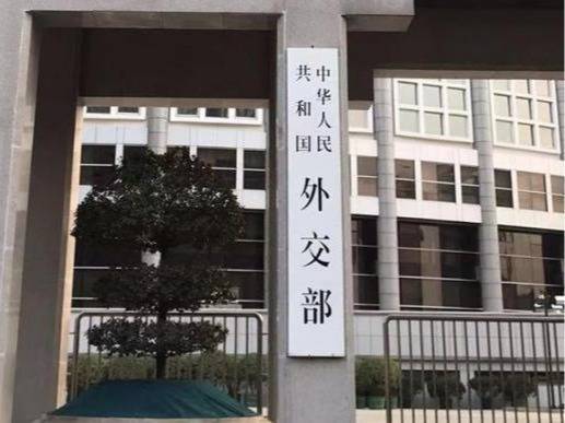 网易云音乐：澳门一码一肖一特一中2024年-新闻：湃书单｜澎湃新闻编辑们在读的16本书：打破社交媒体棱镜