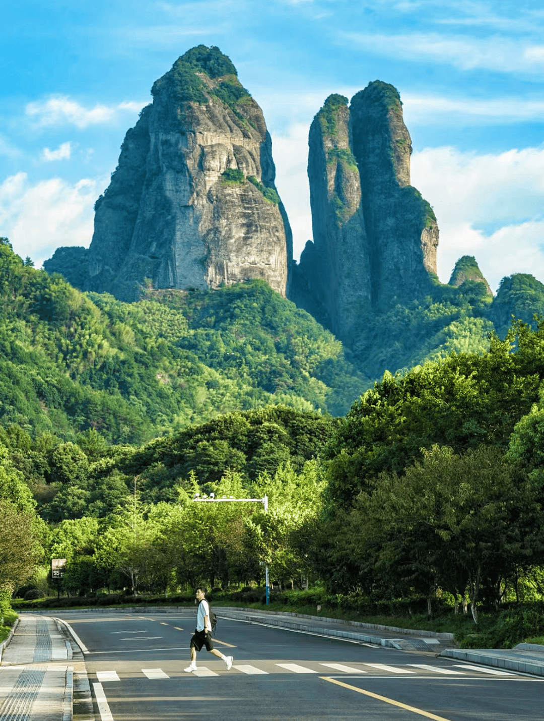10台州据台州文旅,天台山大瀑布,琼台仙谷,石梁飞瀑,赤城山,济公故居