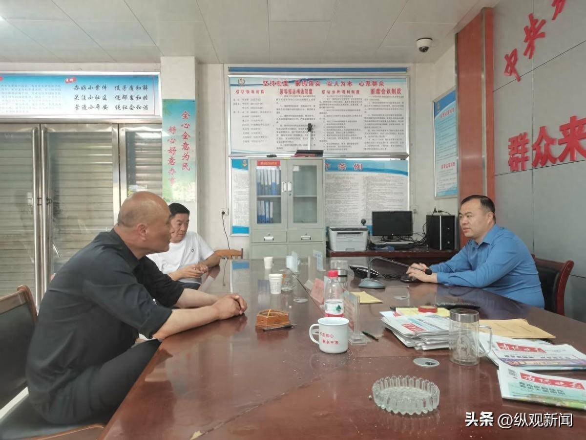 为全面贯彻落实南阳市两会精神,内乡县夏馆镇政务服务中心深入践行"