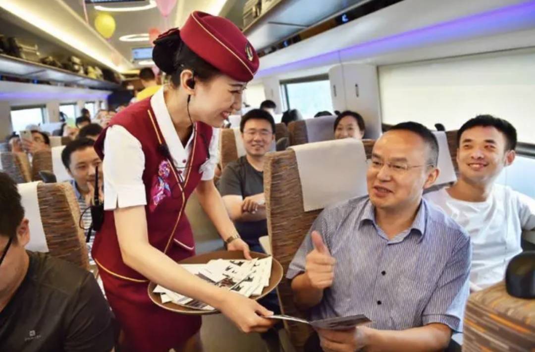 北京交通大学经济管理学院教授,博士生导师武剑红认为,高铁的服务要向