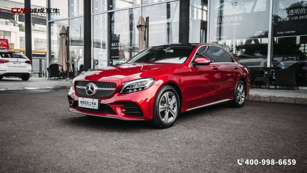 7万公里上牌时间:2019-10奔驰c级 c260l 运动版今天给大家带来一辆