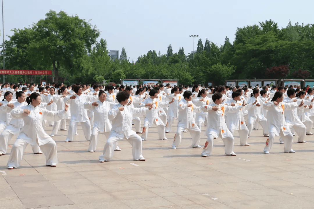 2024年全国老年人太极拳健身大联动(日照分会场)活动在莒县文心广场