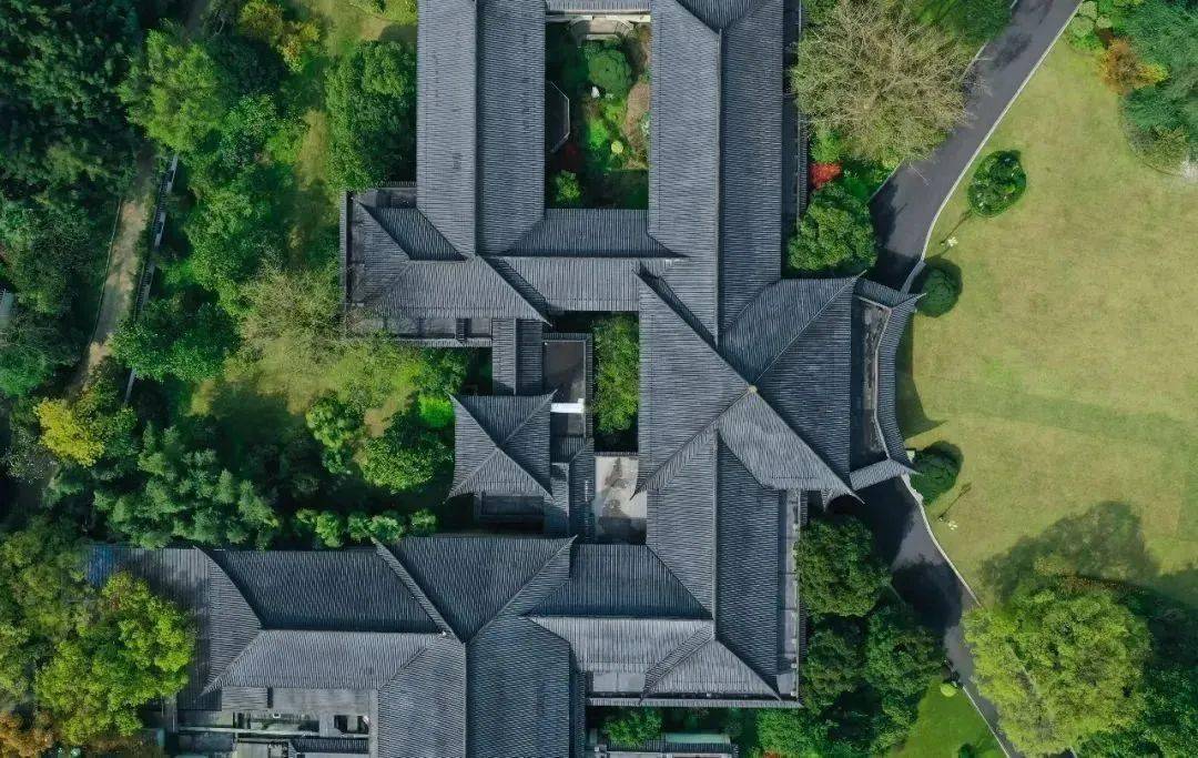 【西子宾馆丨抢周末不加价】初夏隐居西湖畔百年国宾馆!