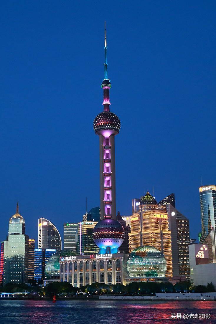 上海外滩来过,拍过,又来了,又拍了!只有夜景最美艳!
