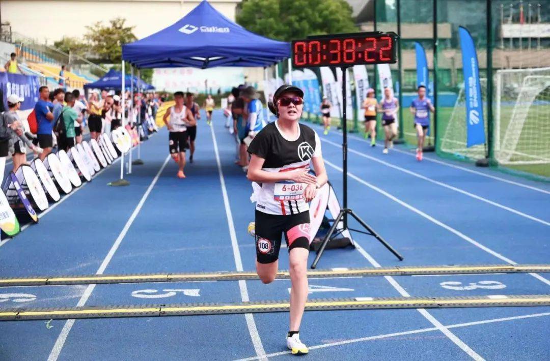 职欣然】【女子组】【男子组】【团队赛】赛事服务国际级裁判李玉章