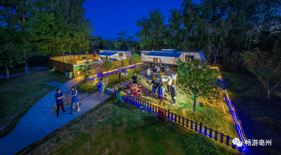 林拥城·林趣露营地约上三五好友来一场室外bbq吧欣赏市政公园的夜景