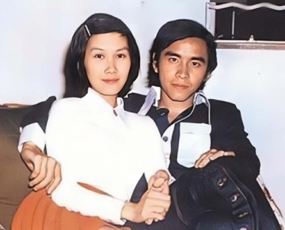 姜大卫结婚50年庆祝金婚,和患癌妻子当众亲吻,甜蜜感情羡煞旁人