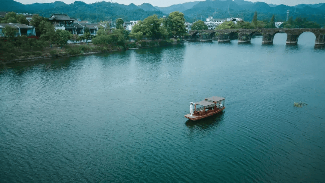 今日首播!与《话说山海》一起探寻齐云山仙境