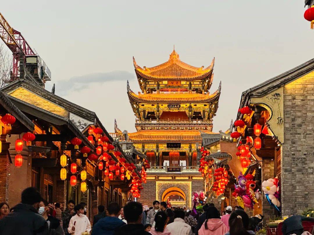 作为西昌的重要景点和文旅新名片,建昌古城今年五一假期的文旅消费