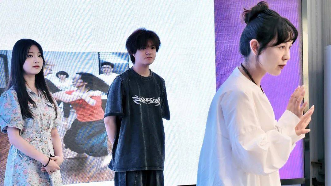 戏剧进校园|导演迟筱桐做客天财日新美育讲堂