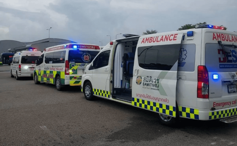 新航飞机曼谷迫降现场曝光,称遭遇严重湍流!多辆救护车到场