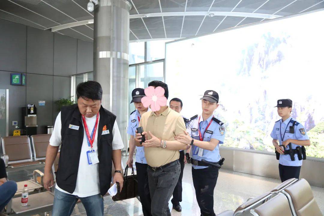 上饶市信州区法院:"终本出清"在行动,机场拘传显力度_案件_干警_章某