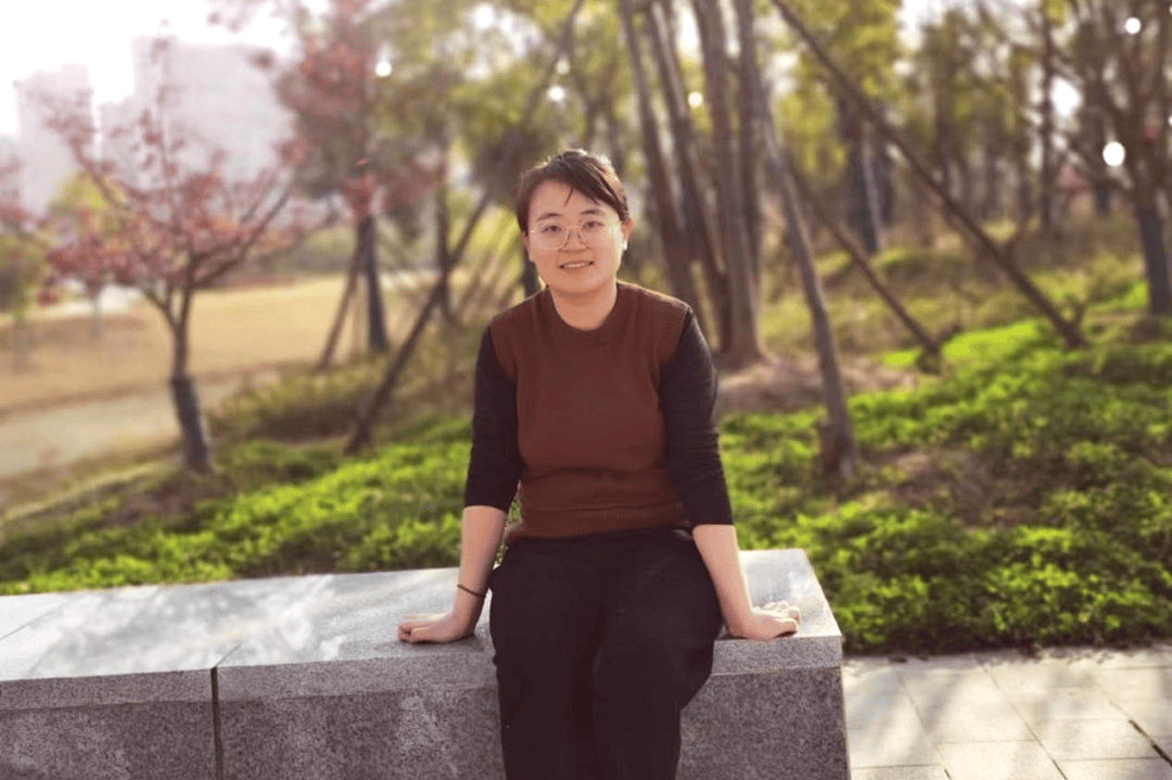 王莹莹老师5太阳不会只照亮一朵向日葵,但是这并不妨碍向日葵喜欢太阳