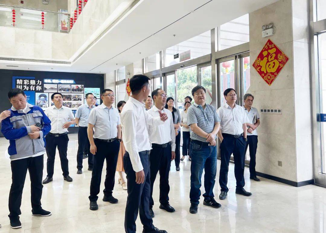 卫辉市委书记崔红建,市委常委,办公室主任都骞,市委常委,副市长魏克涛