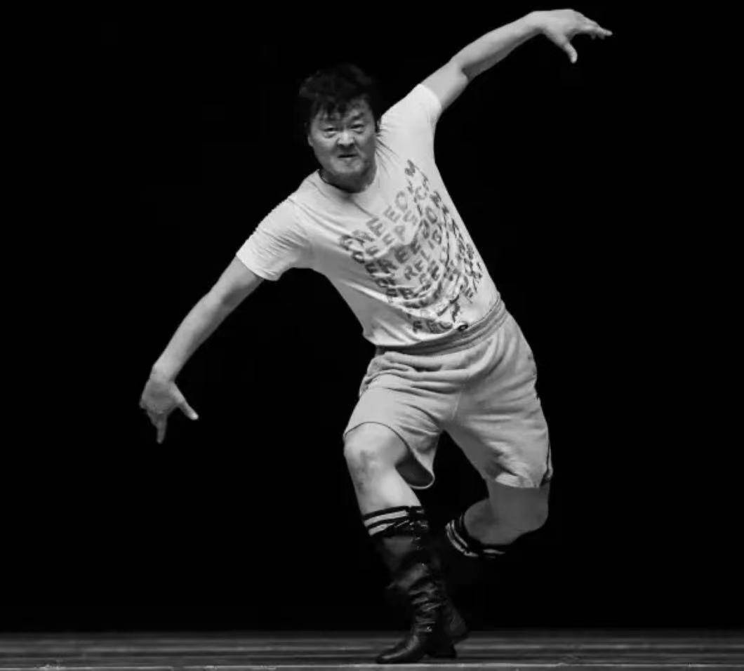 对话跳蒙古舞爆火的院长姜铁红:每周都会教课,做任何艺术都需要体验