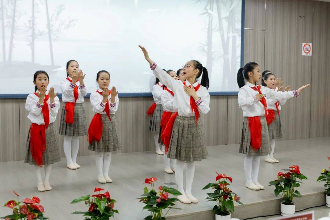 校园新闻| 书启智慧 阅燃梦想——奉贤区教育学会九