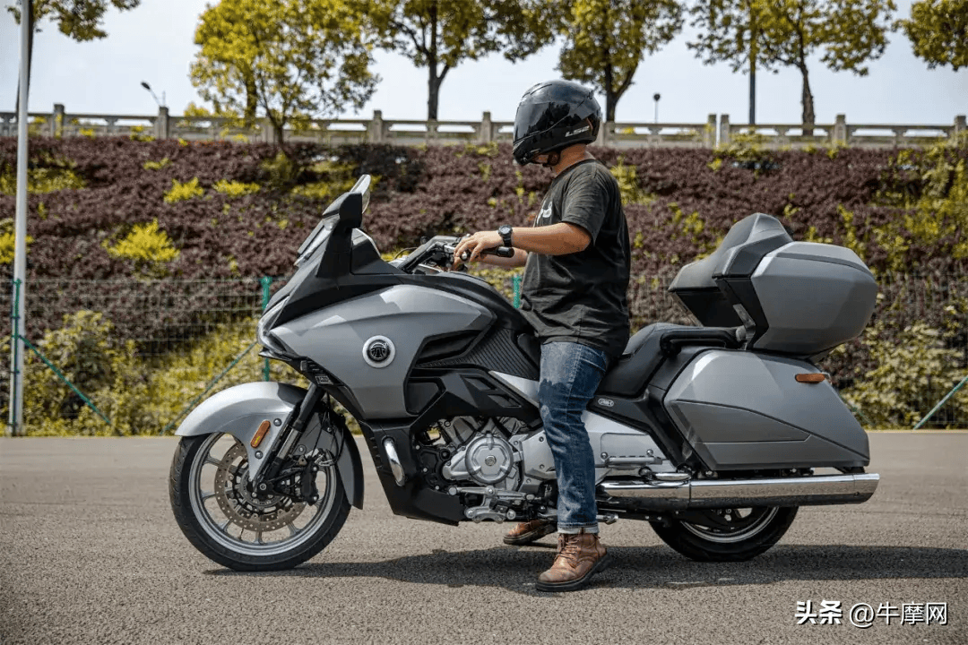 国产中大排量级旗舰巡航旅行先锋——派方星舰6测评_搜狐汽车_搜狐网