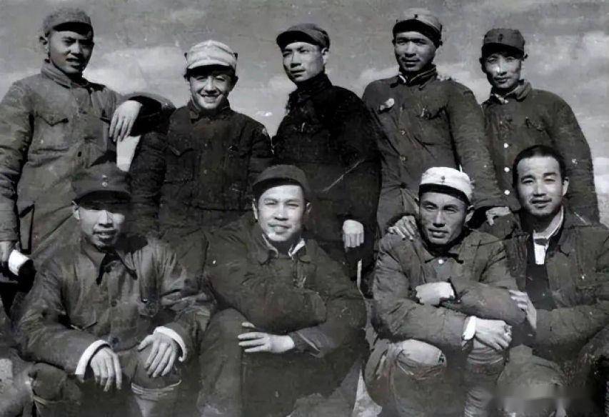 八路军"超级"警卫连,实力有多强?装备12挺轻机枪,4具掷弹筒