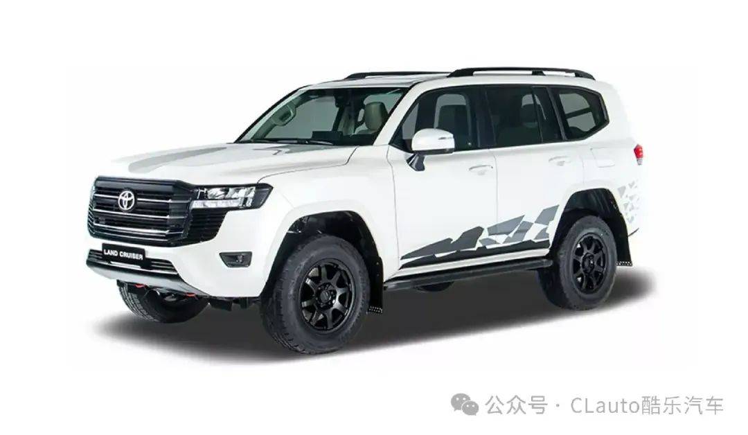 另一个显眼的特征是独特的黑色18英寸合金轮毂,配备285/60r18规格的