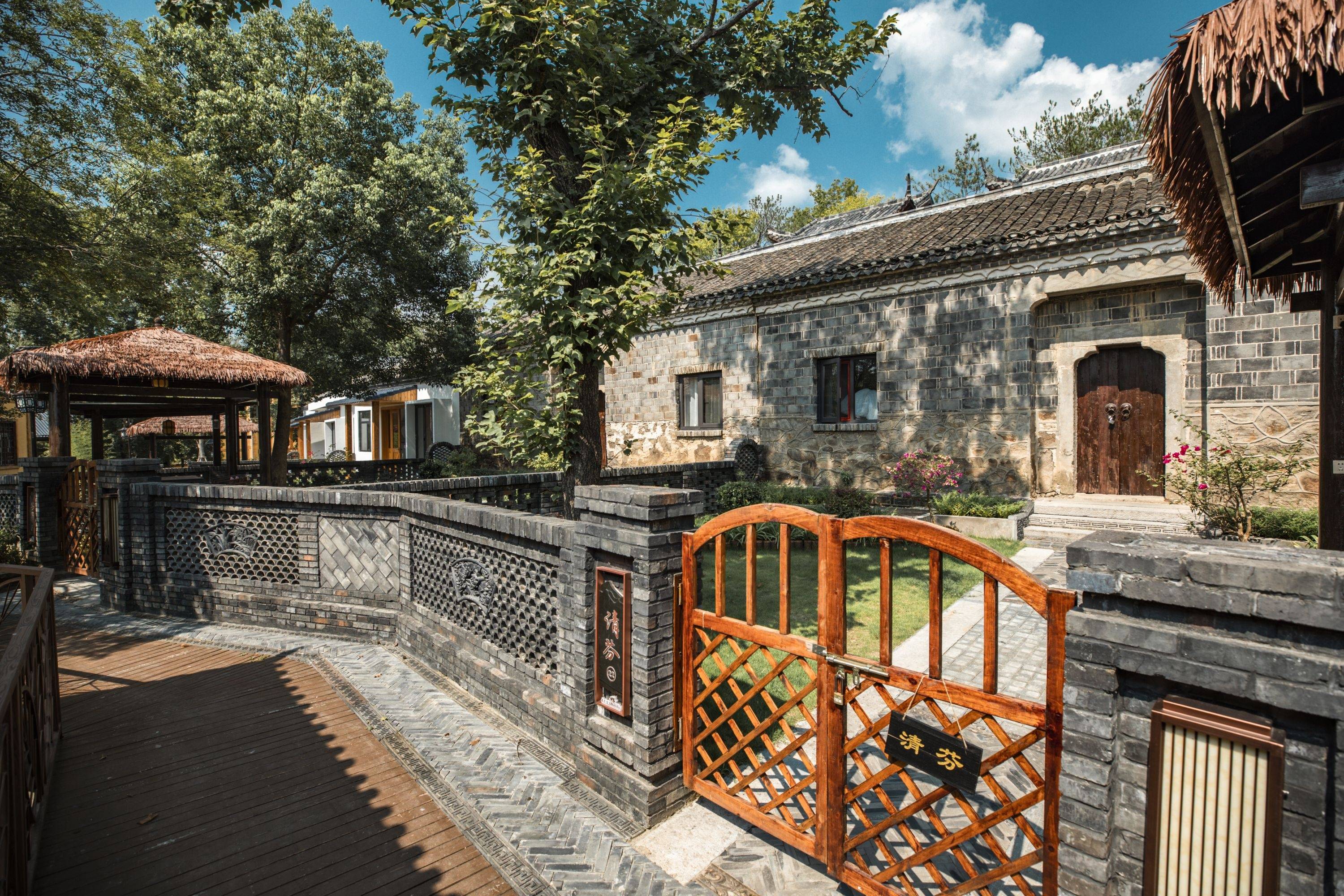 入全国民宿第一方阵,央视名嘴向全国推介"宿"来武汉_发展_莫干山_乡村