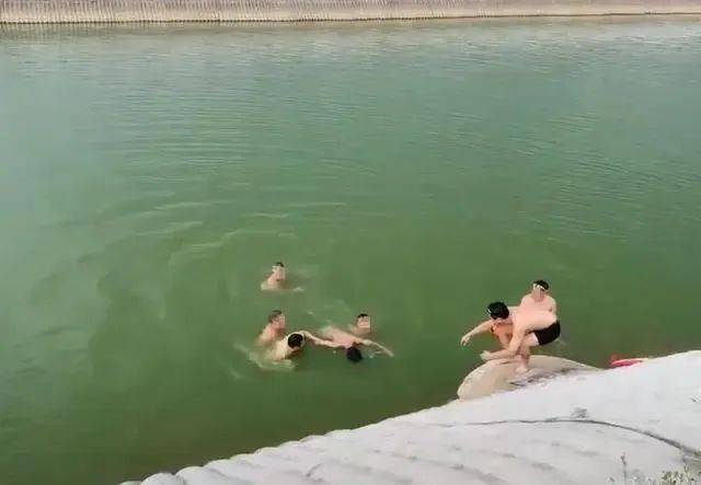 痛心!广西失踪两姐妹溺亡!近期已有多名孩子遇难.