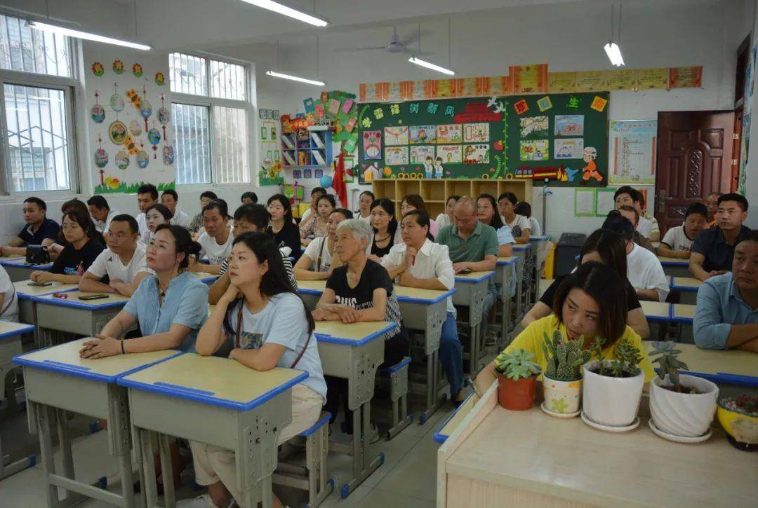 洋县南街小学图片图片