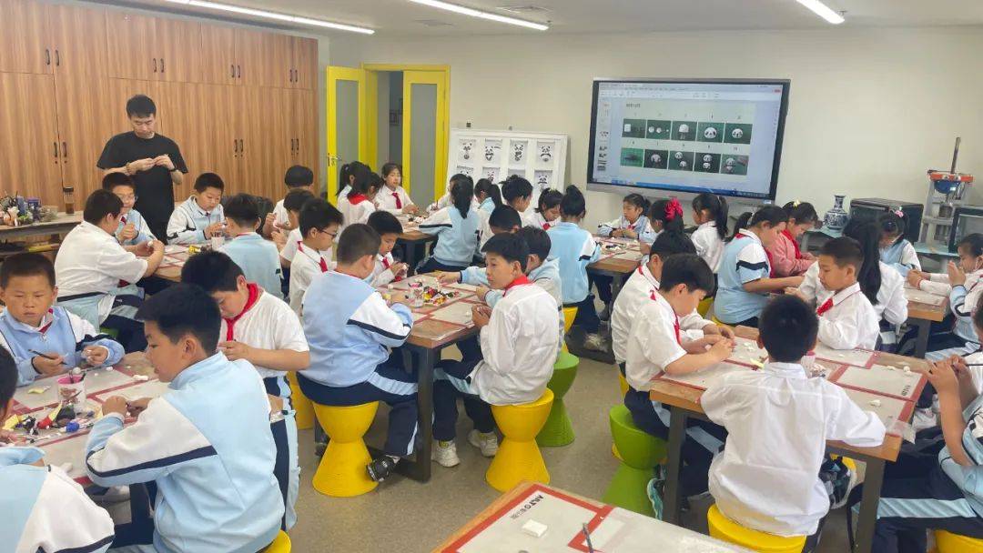 【校园动态】"中华民族一家亲 同心共筑中国梦"——光华小学组织四