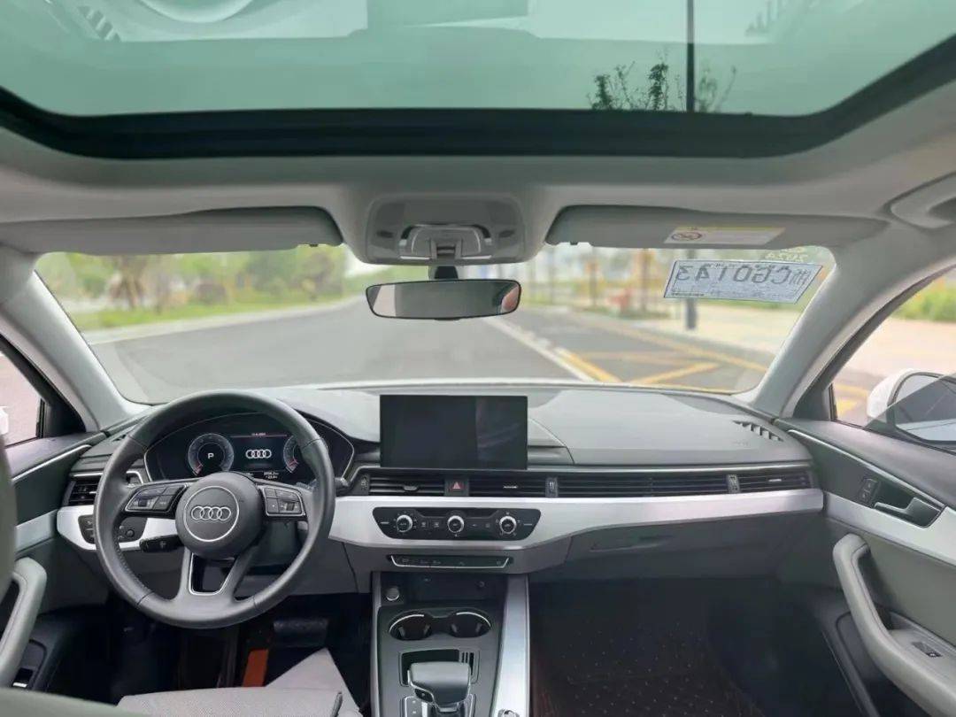2020年 奥迪a4l 原版车况