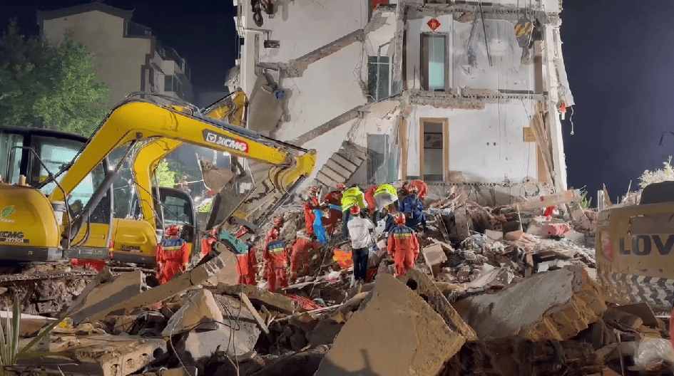 突发!一小区楼栋坍塌,多人失联……附近商户发声