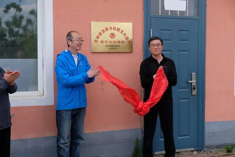 清泉村简介清泉村位于白山市靖宇县赤松镇东部松花江西岸,为白山水电