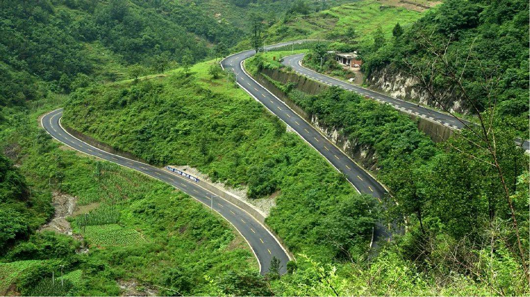 繁衍生息三千里汉江在这里发源图为宁强县城总人口34万全县辖16个镇,2