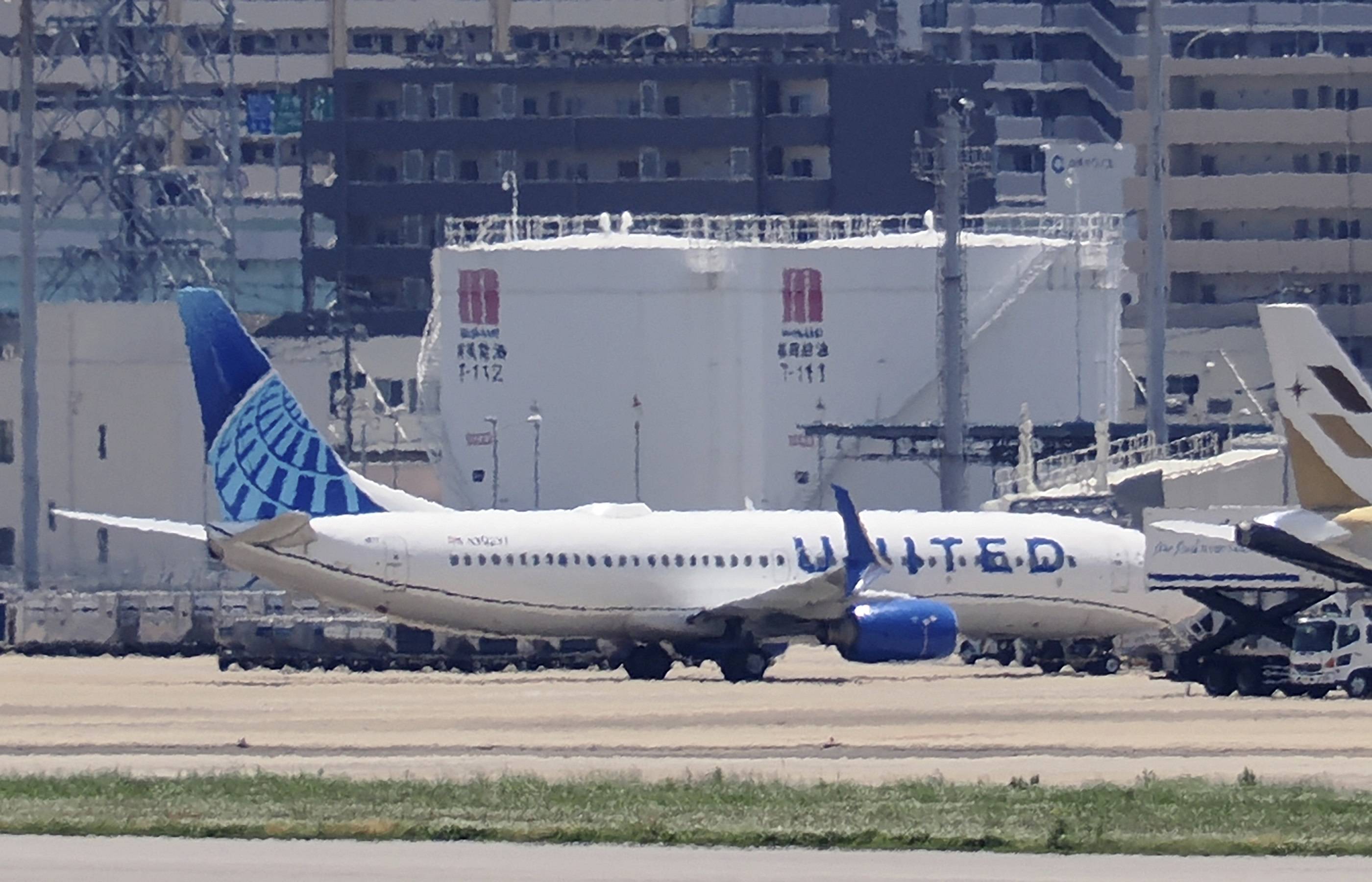 据央视新闻28日消息,当地时间5月27日,美国联合航空公司(美联航)的一