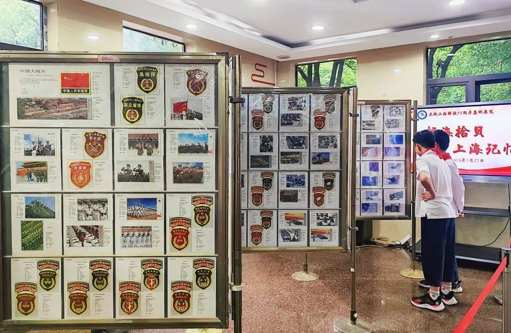 "新泾少年邮局"的邮政业务也正式在新泾中学的校园里营业起来