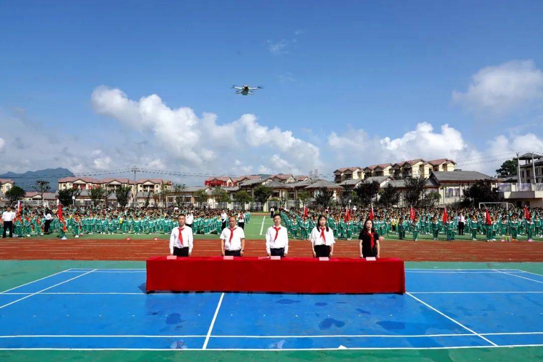 纳雍举行少先队新队员入队仪式示范活动