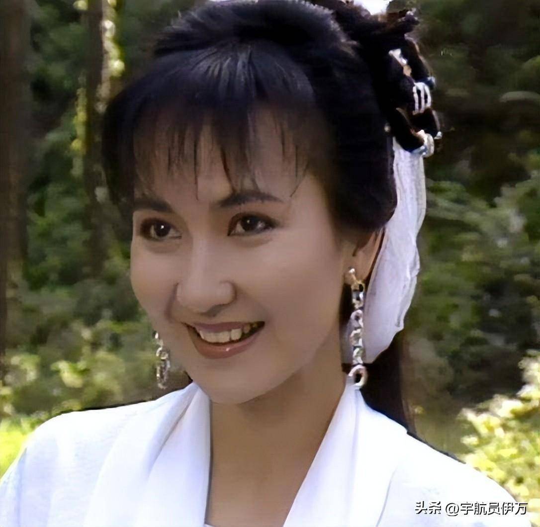 陈美琪:16岁已是"人间尤物",孕期遭背叛致不孕,如今风韵犹存