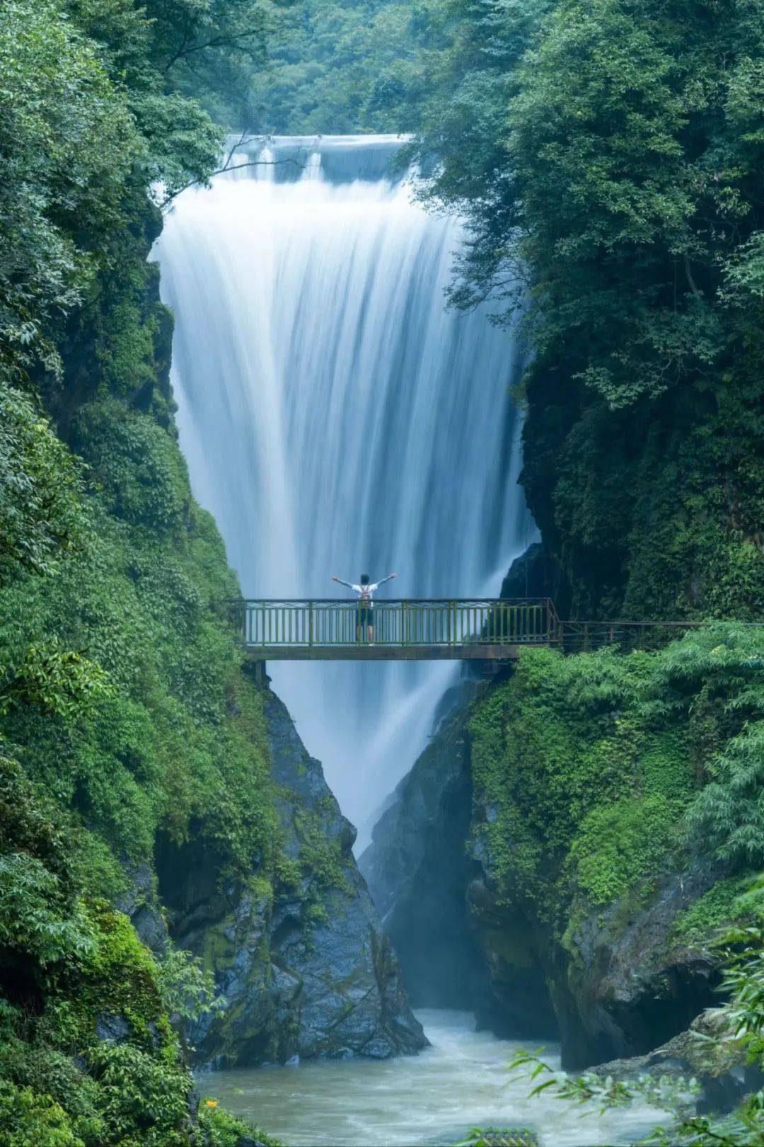 钻进贵阳的山野秘境"森"呼吸_瀑布_羊皮_水流