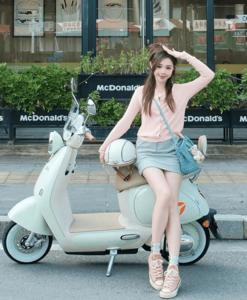 引领夏日出行,雅迪冠能6代q50再掀抢购热潮_搜狐汽车_搜狐网