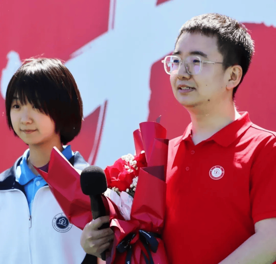 秦皇岛这所中学出名了!仪式感满满!现场直击!