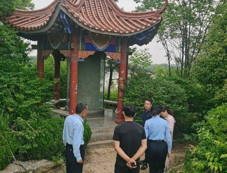 综合执法支队来我区开展夏季文物市场执法巡查工作_单位_台儿庄_检查