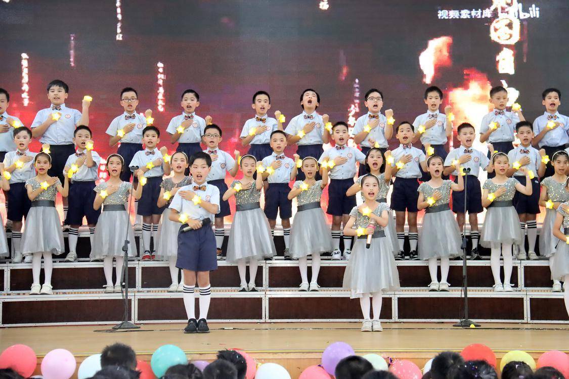 诵经典,吟诗词……上元小学经典朗诵活动带你"穿越"古今共赴书香之约_