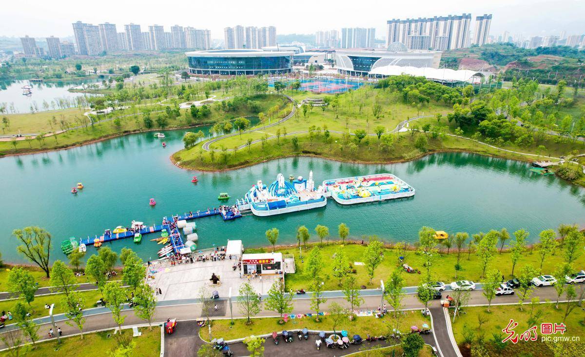 近年来,垫江县建成集休闲运动,健康旅游,生态科普等功能于一体的城市