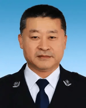 目前,他已任济南市章丘区政府党组成员,副区长,济南市公安局章丘区