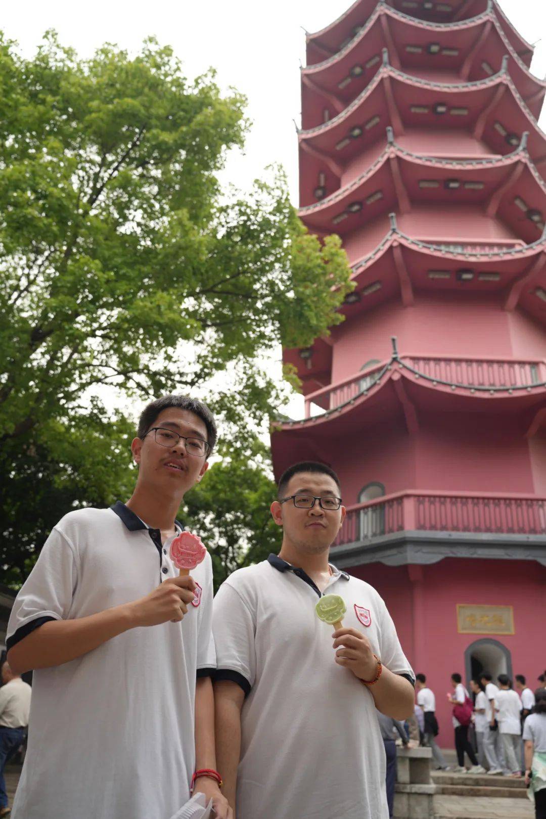 "求进"视线丨锡山观塔 一举"糕粽",看一中花式助力高考